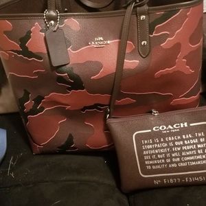 Reversible Coach tote Hard canvas with with pouch